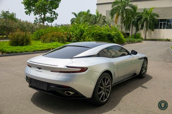 Aston Martin DB11 GT angle 6